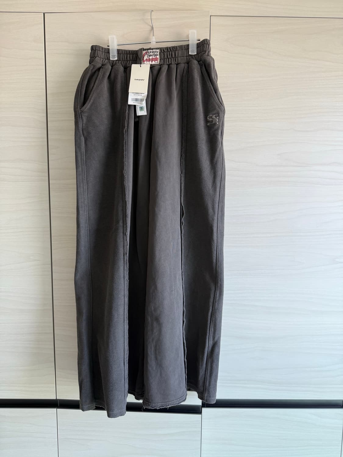 코드그라피 피그먼트 리버스 배색 트레이닝 팬츠 S 새상품 상품이미지6