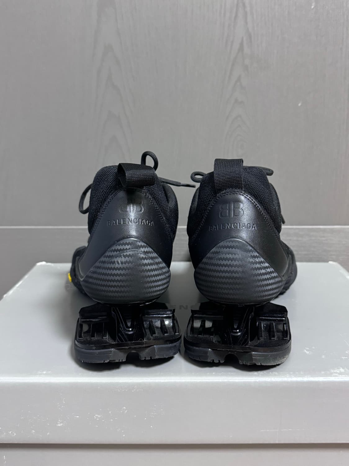 [41] 발렌시아가 파이브 핑거스 스니커즈 상품이미지7