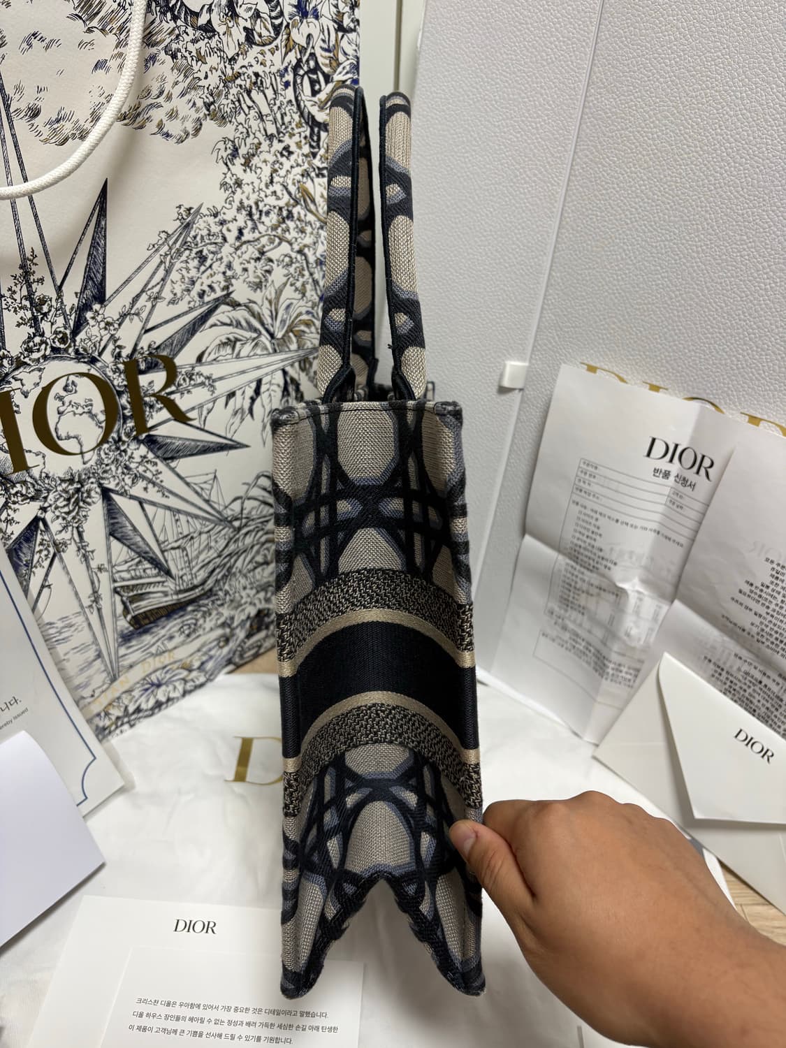 (새상품급) 디올 매크로까나쥬 북토트백 미디움 상품이미지5