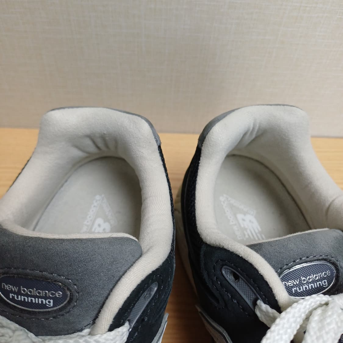 뉴발란스 2002r 프리미엄 빈티지 블랙 265사이즈 상품이미지5