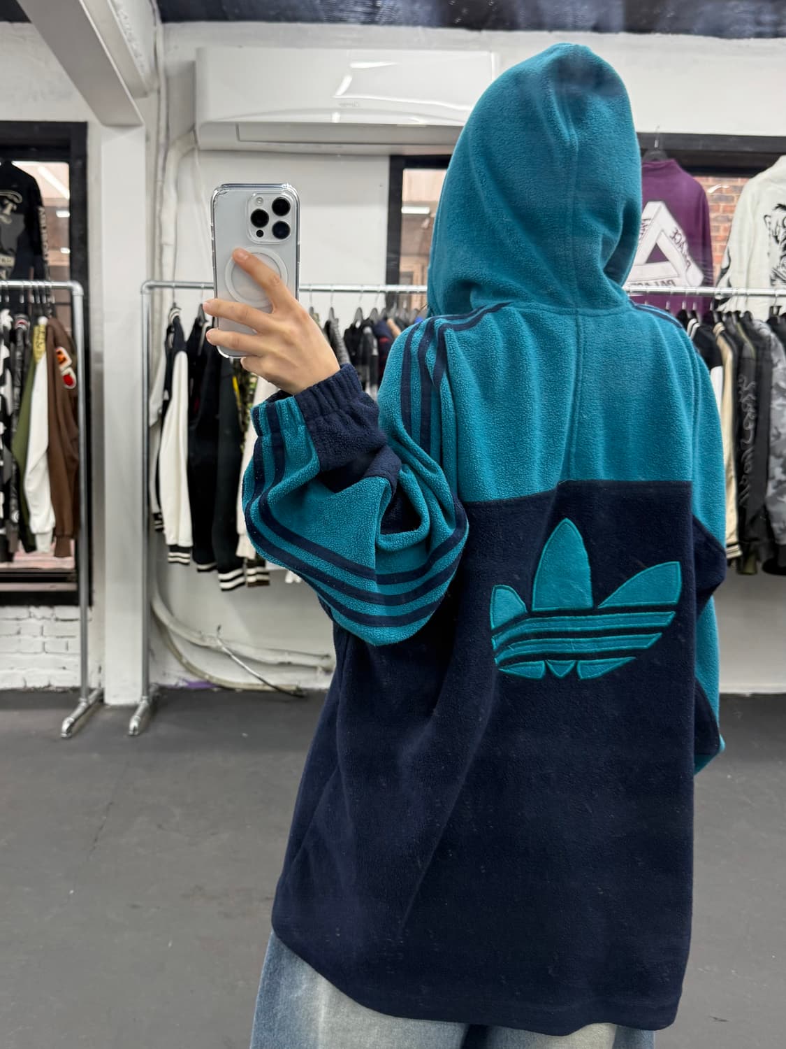 아디다스 올드스쿨 빅로고 플리스 반집업 상품이미지1