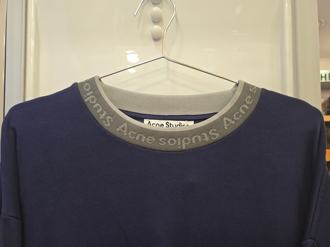 아크네 스튜디오  풀톤 넥 로고 오버핏 맨투맨 상품이미지3