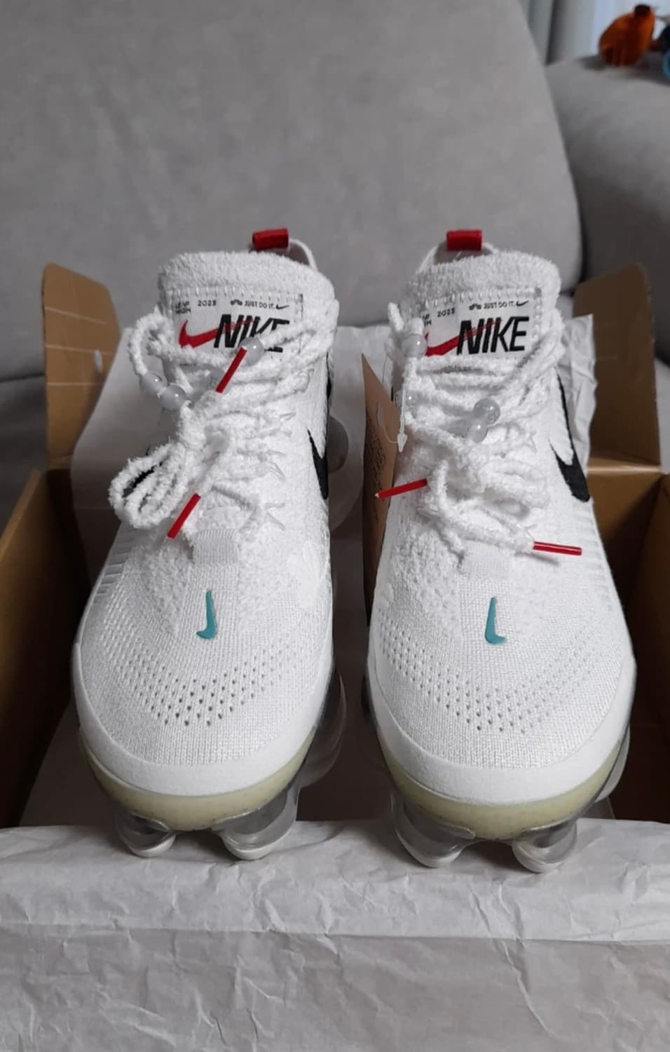 나이키 에어맥스 스콜피온 플라이니트 서밋 화이트 상품이미지2