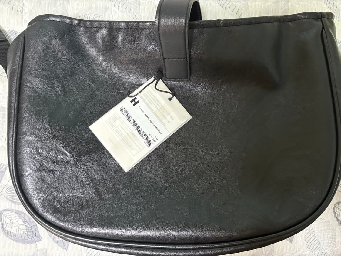 해칭룸 Wavy Bag Middle Vegan Leather Black 상품이미지2