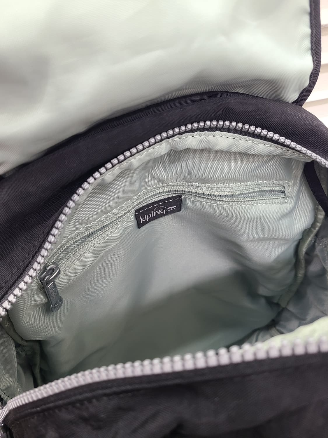 키플링 라비에르 블랙 백팩 상품이미지6