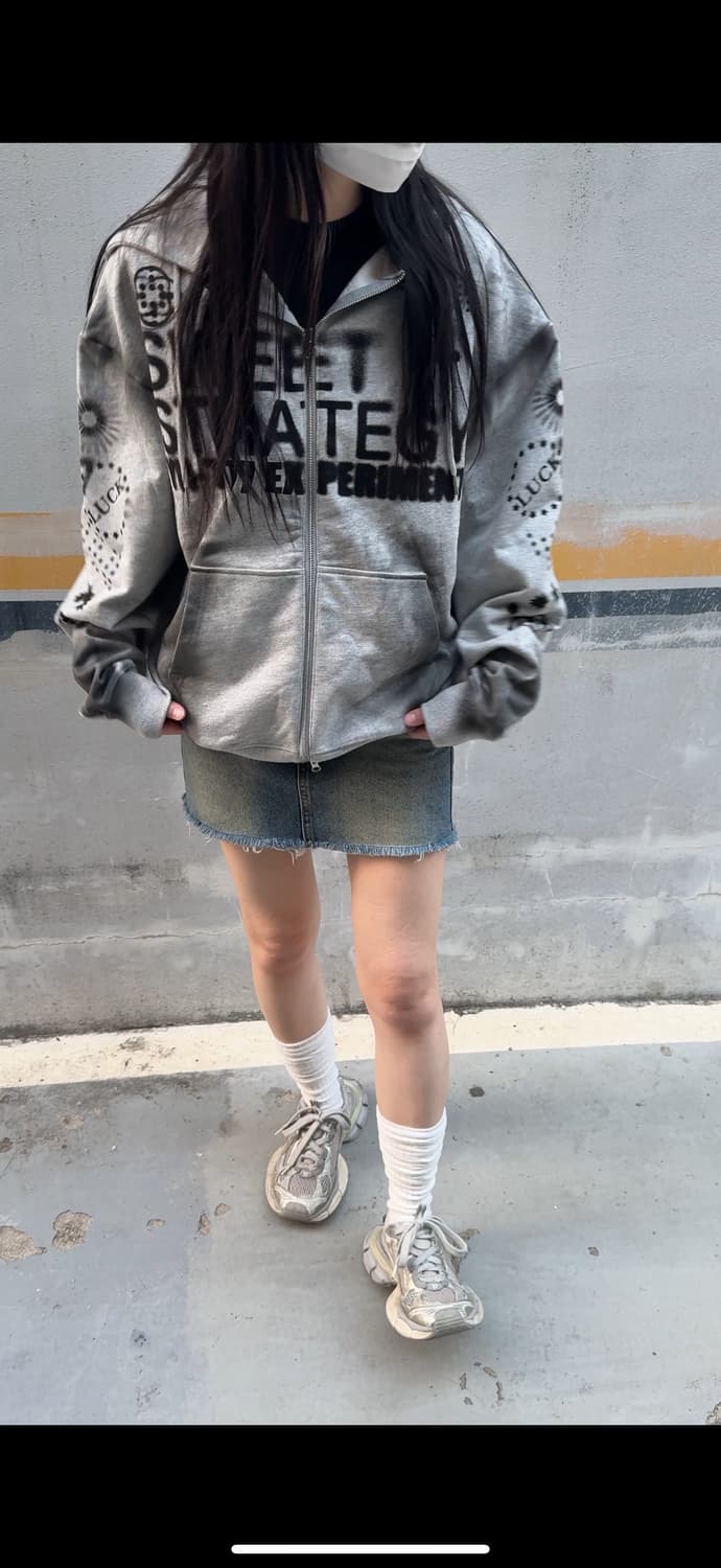 유희 그래픽 후드집업 상품이미지3