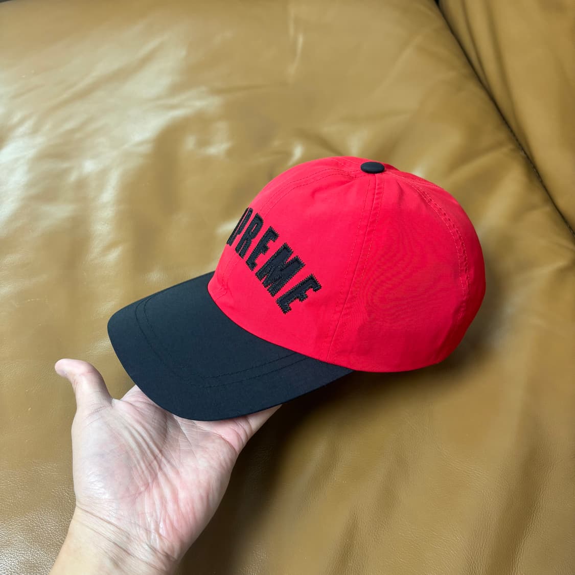 슈프림 x 노스페이스 고어텍스 아크 로고 레드 블랙 6패널 볼캡 모자 상품이미지4