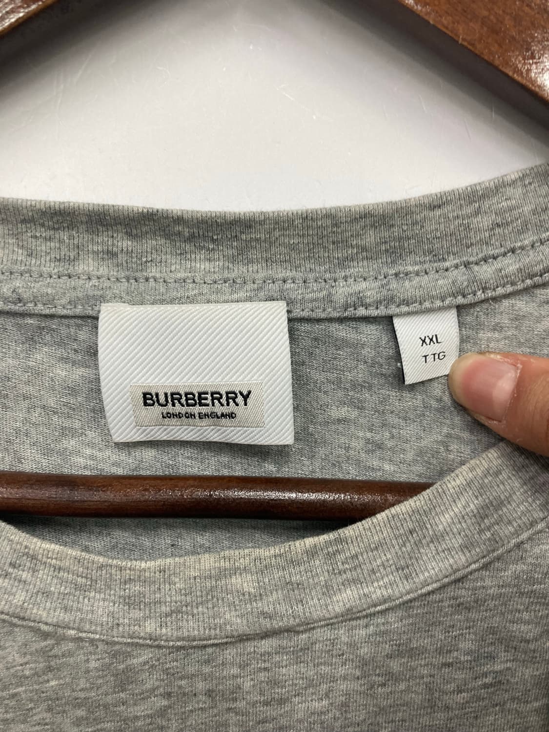 버버리 회색 반팔 상품이미지3