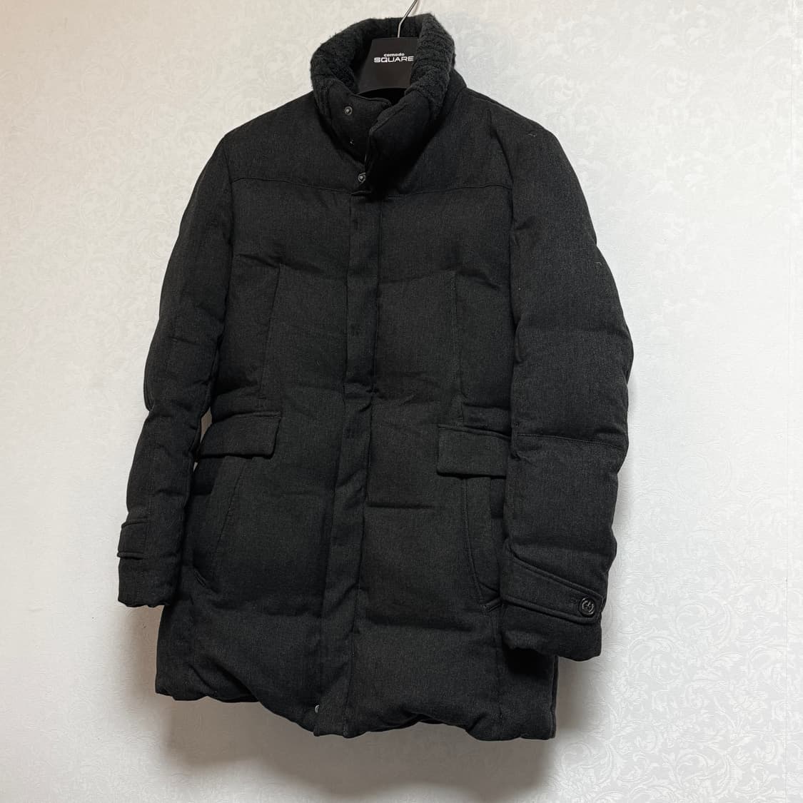 (95) 코모도스퀘어 차콜 슈퍼 프리미엄 다운 패딩 상품이미지2