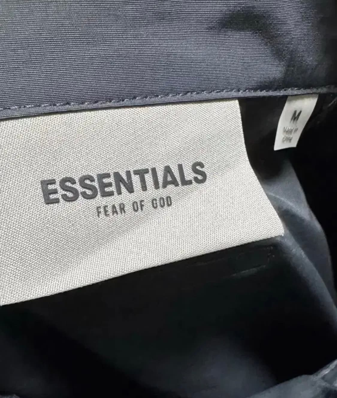 에센셜 피어오브갓 바람막이 M 상품이미지3