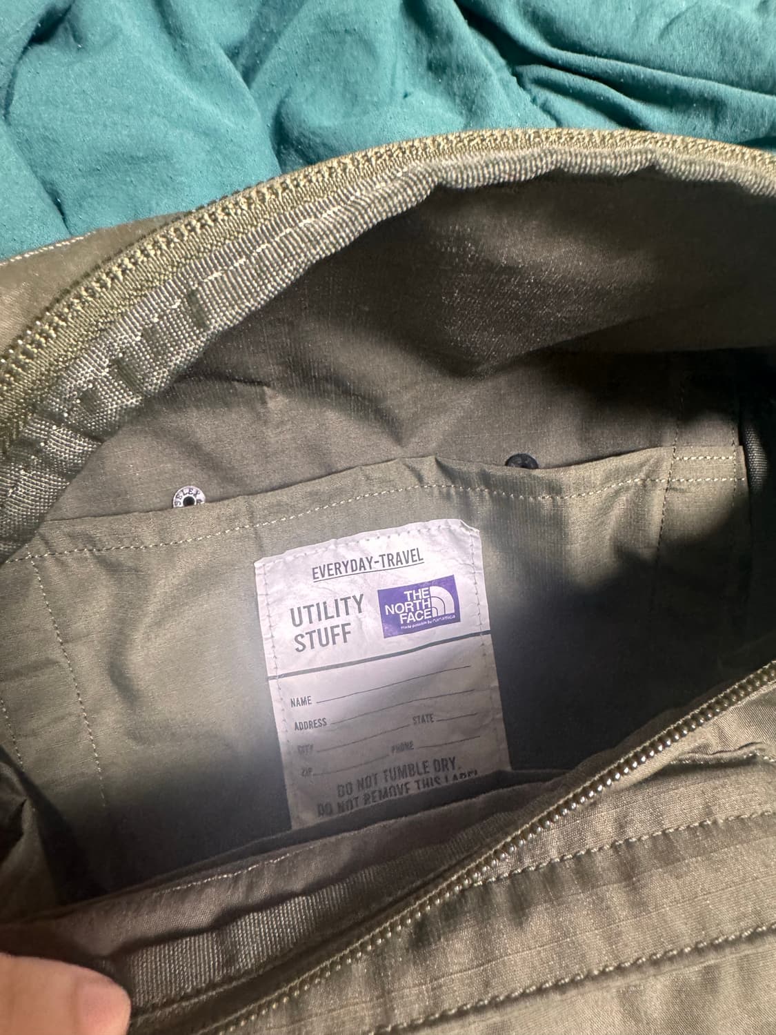 노스페이스 퍼플라벨 나나미카 마운틴윈드 숄더백 카키 상품이미지6