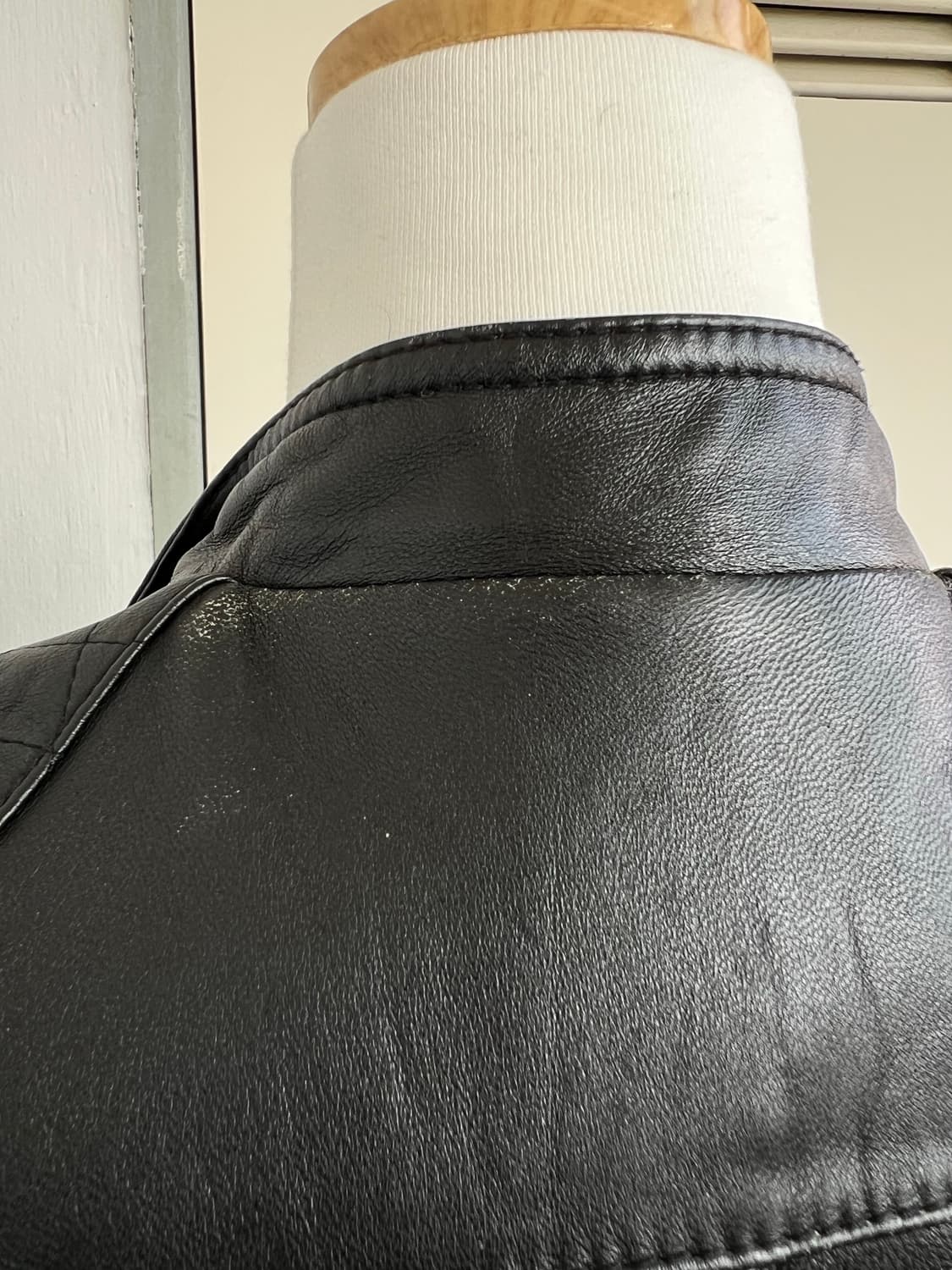 Structured Paneled Leather Jacket 상품이미지8