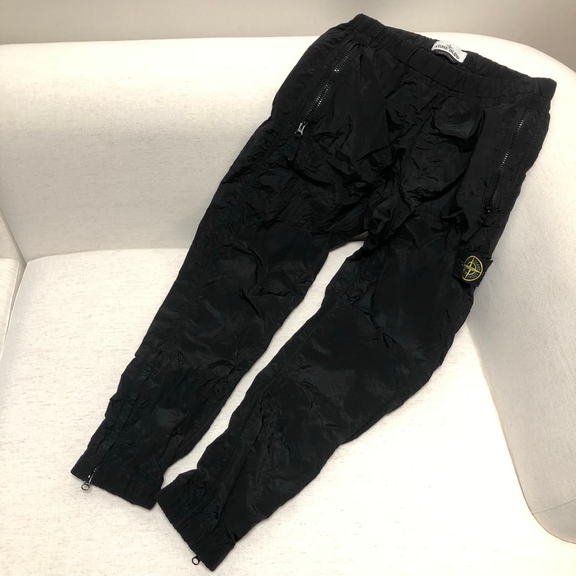 [S] 스톤아일랜드 18FW 나일론메탈 팬츠 블랙 상품이미지2