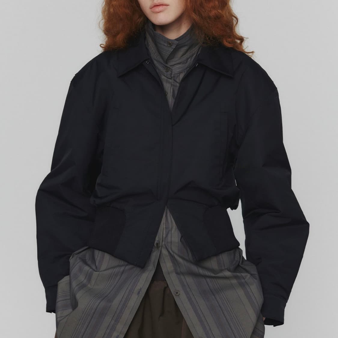 아모멘토 우먼 나일론 패디드 크롭 점퍼 상품이미지2