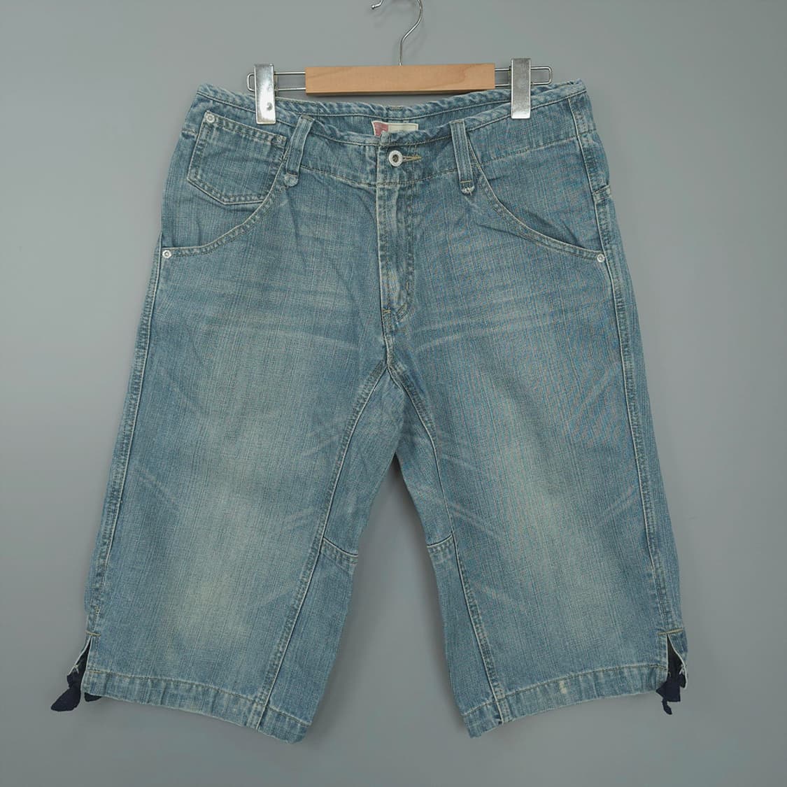 리바이스 시그니처 데님 반바지 82 상품이미지1