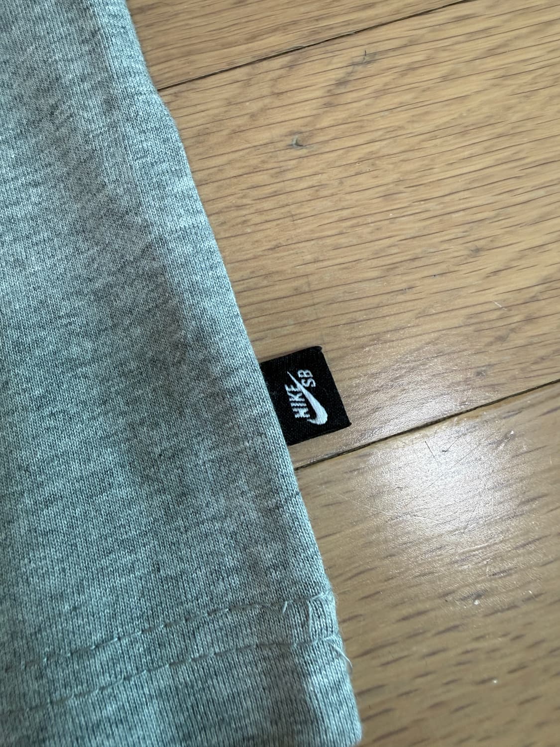 [XL] 나이키 SB 스케이트 반팔 티셔츠 그레이 (db9975-063) 상품이미지2