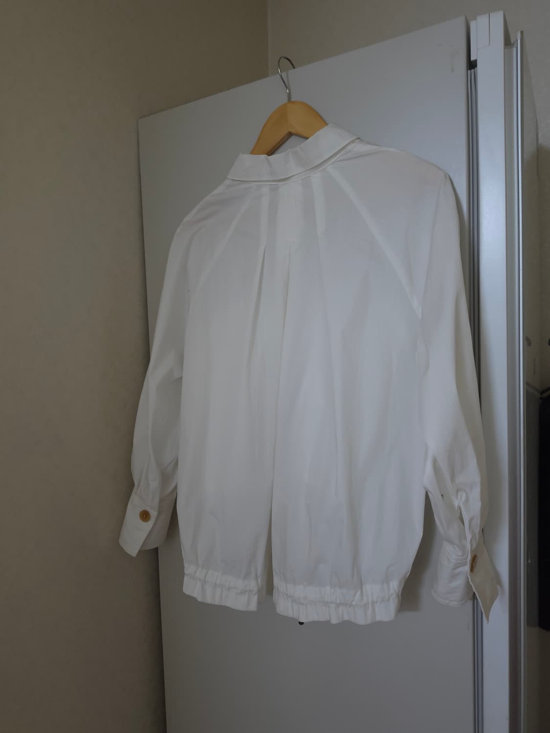 더 엣지 화이트 셔츠 블라우스 (허리 스트링) 상품이미지6