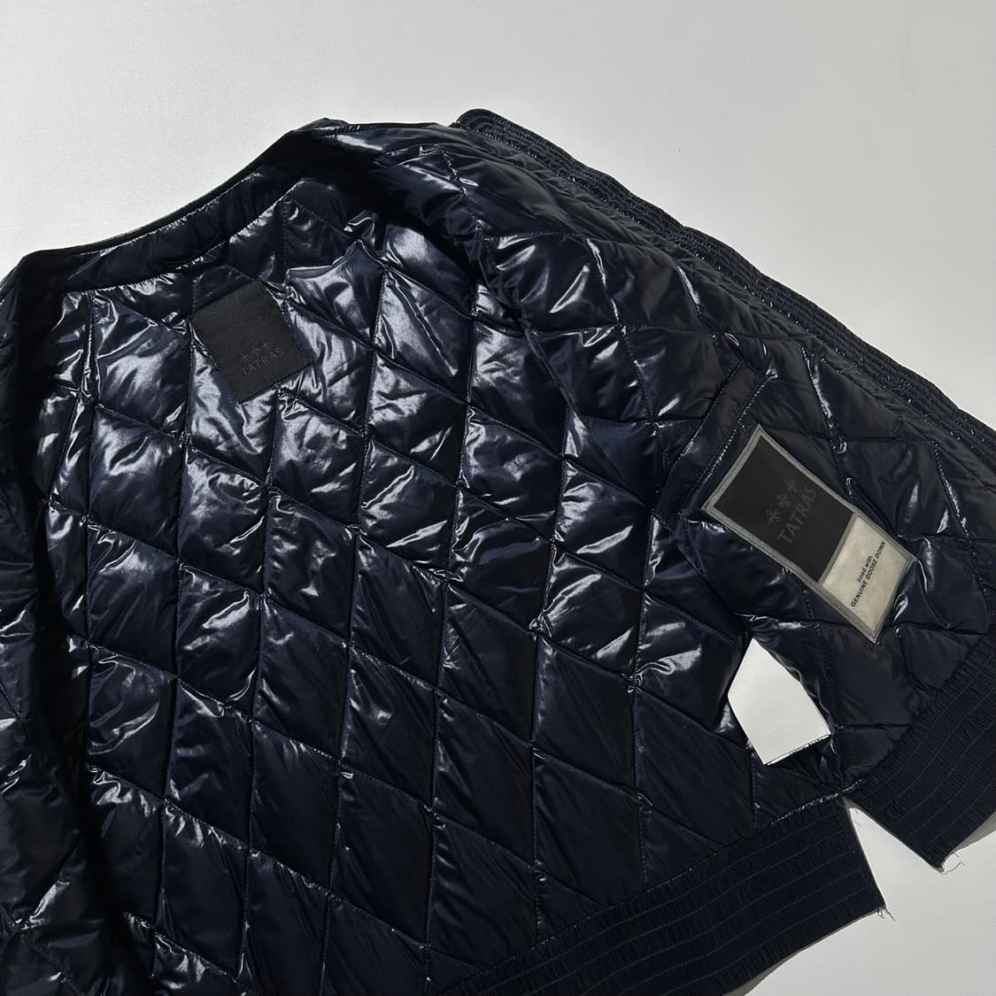 (매장판) 타트라스 구스다운 라운드넥 경량패딩 네이비 상품이미지9