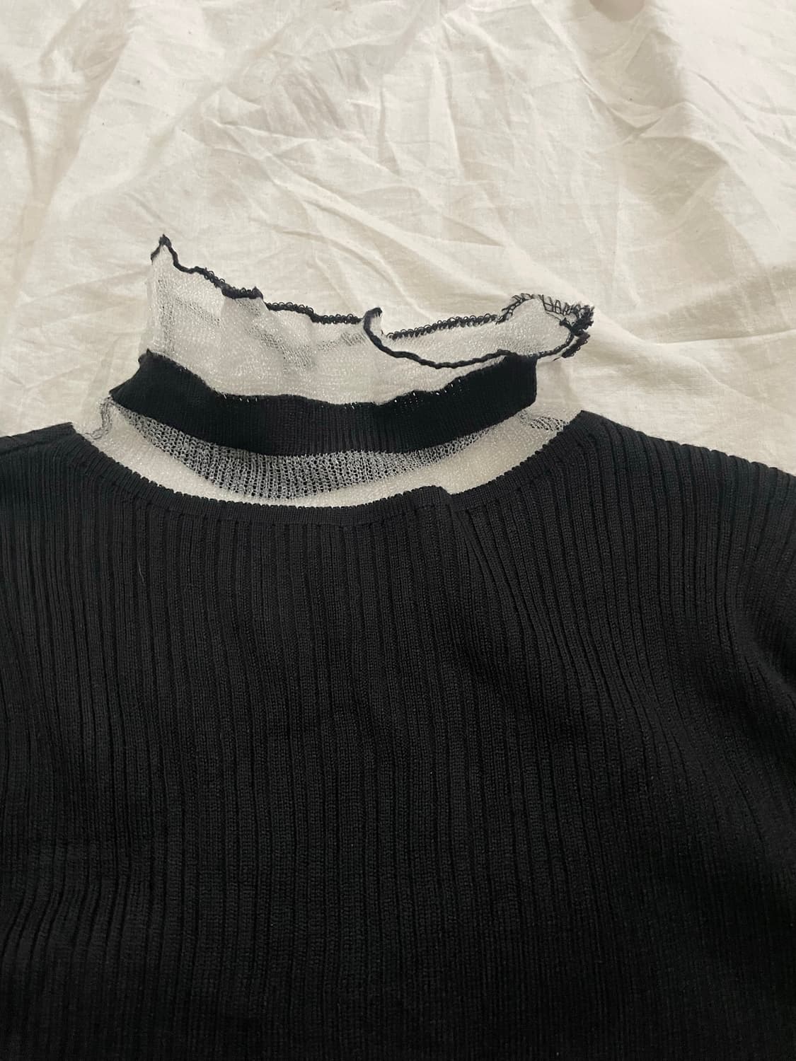 블랙 시스루 넥 발레코어 슬림핏  상품이미지4