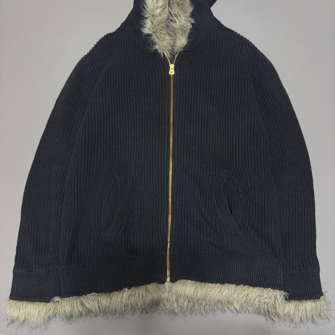 빔즈(OLD BEAMS) 블랙컬러 코튼 립드 페이크 퍼 후드 집업 상품이미지8