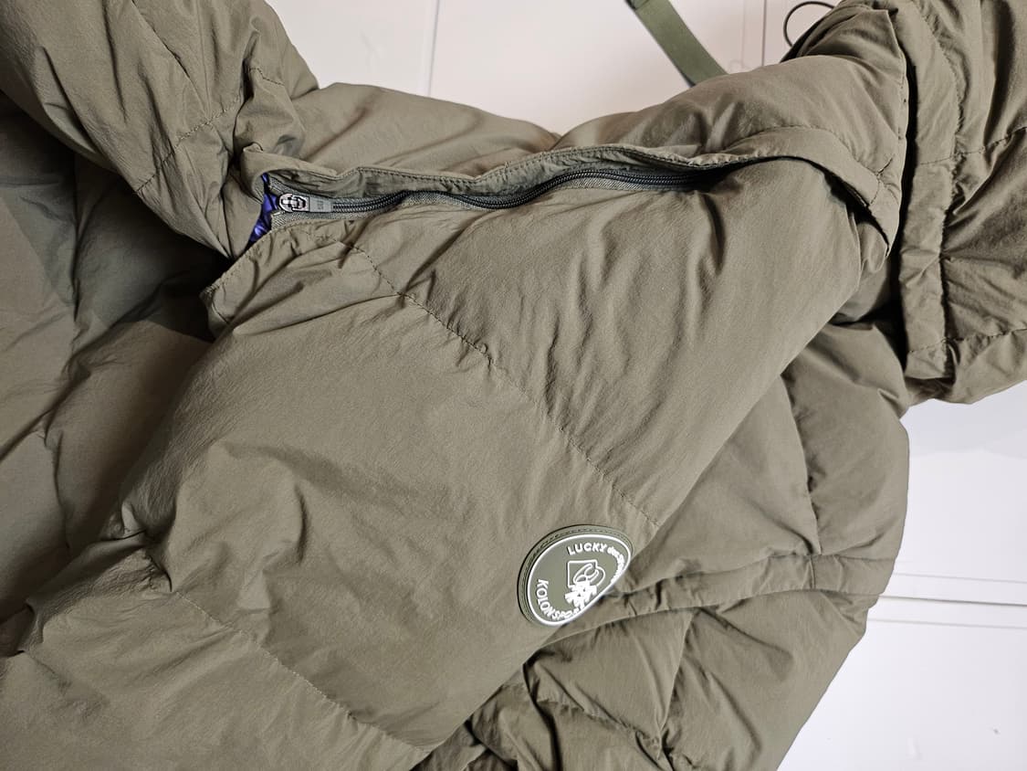 럭키슈에뜨 코오롱 스포츠 콜라보 구스 패딩 상품이미지5