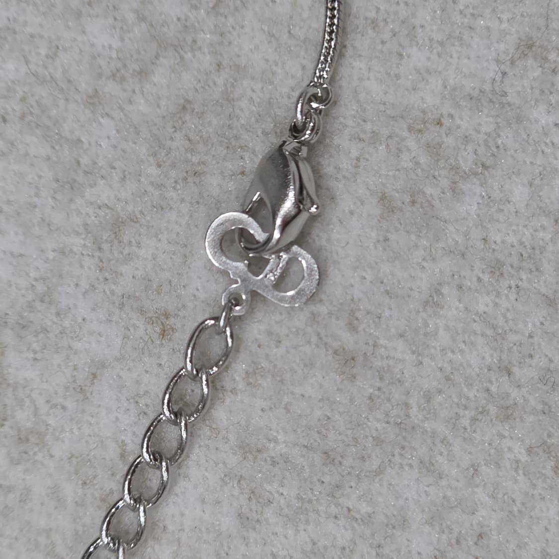 디올 은장 dior 로고 플레이트 목걸이(남녀공용) 상품이미지8