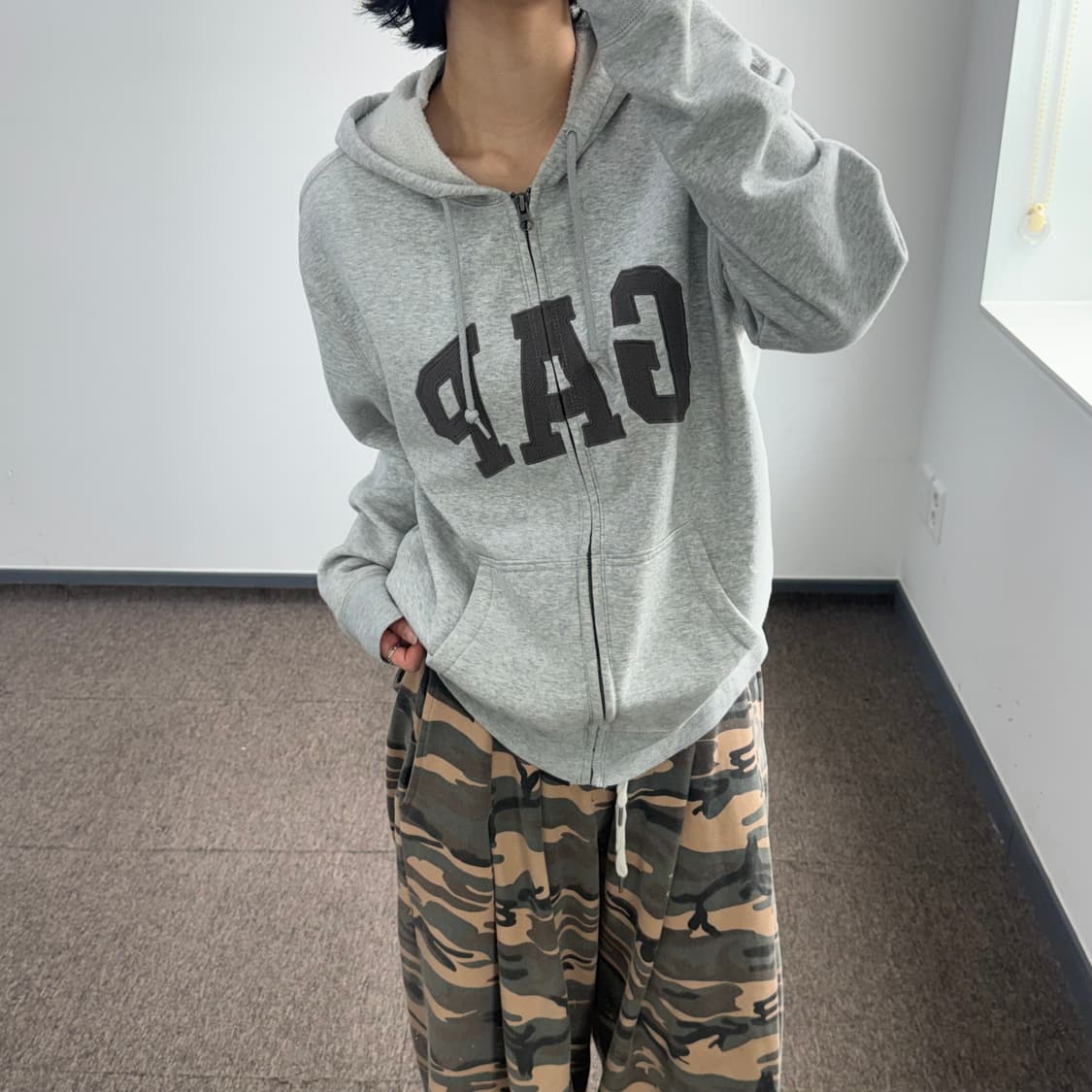 Gap 갭 차콜 로고 그레이 후드집업  상품이미지2