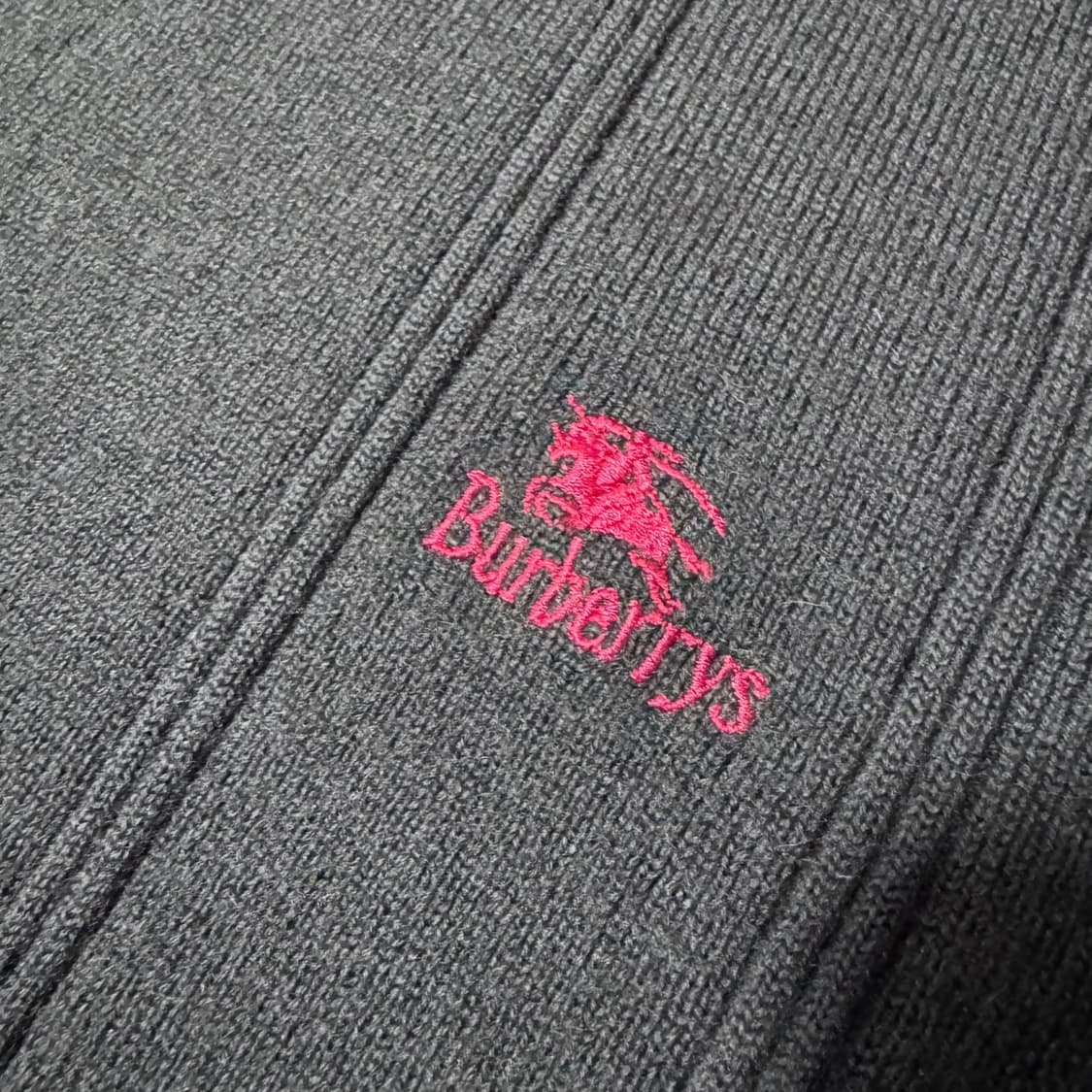 정품 버버리 딥그린 코만도 패치 니트 상품이미지4