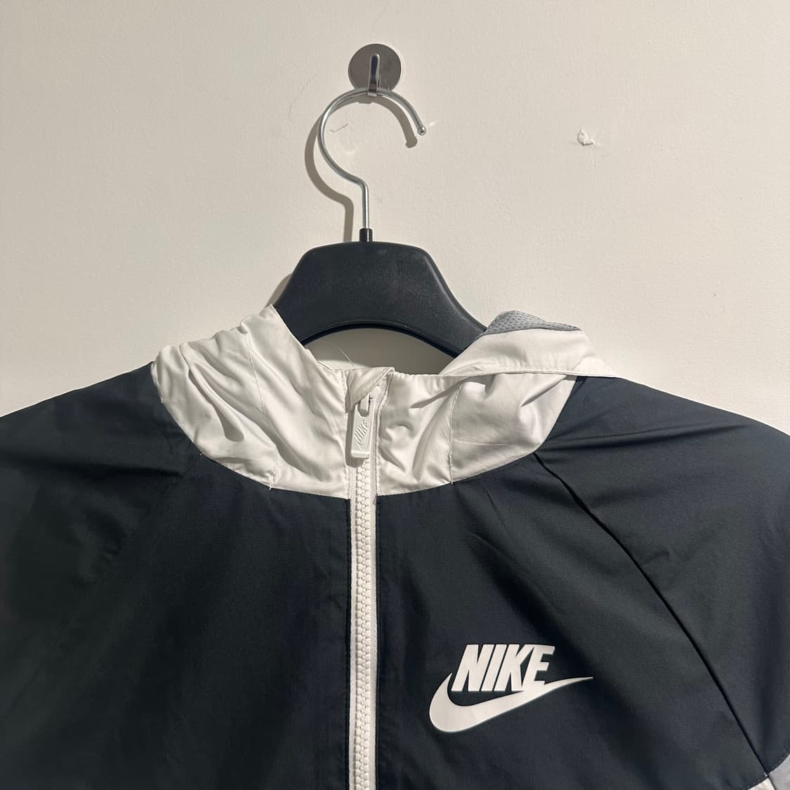 나이키 블랙/화이트 바람막이 상품이미지2