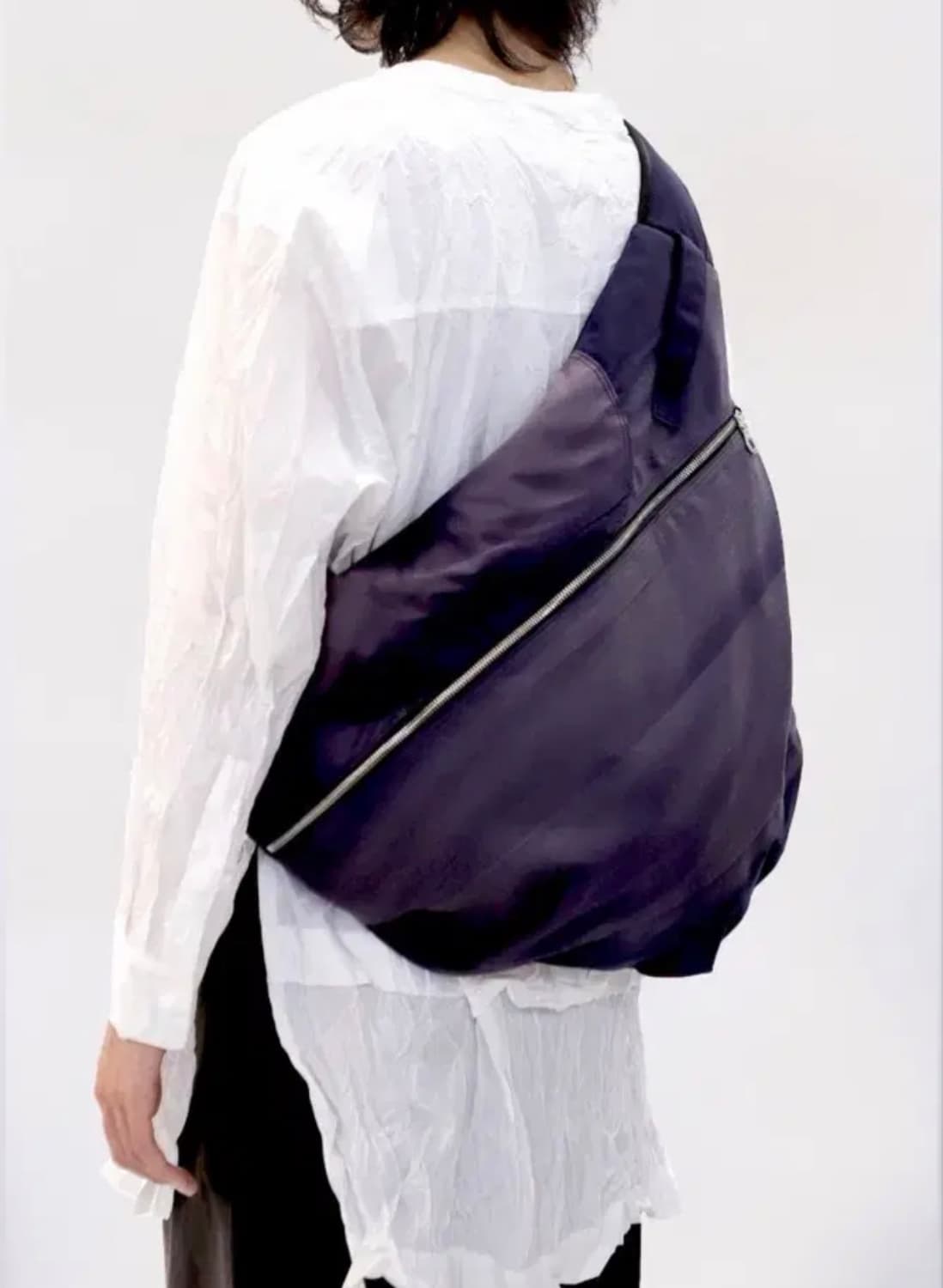 지용킴 선블리치 슬링백 상품이미지1