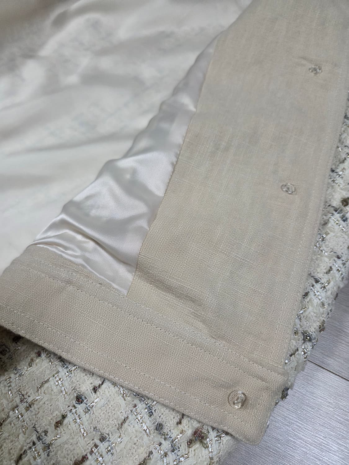 아이보리 색상의 트위드 자켓 상품이미지3