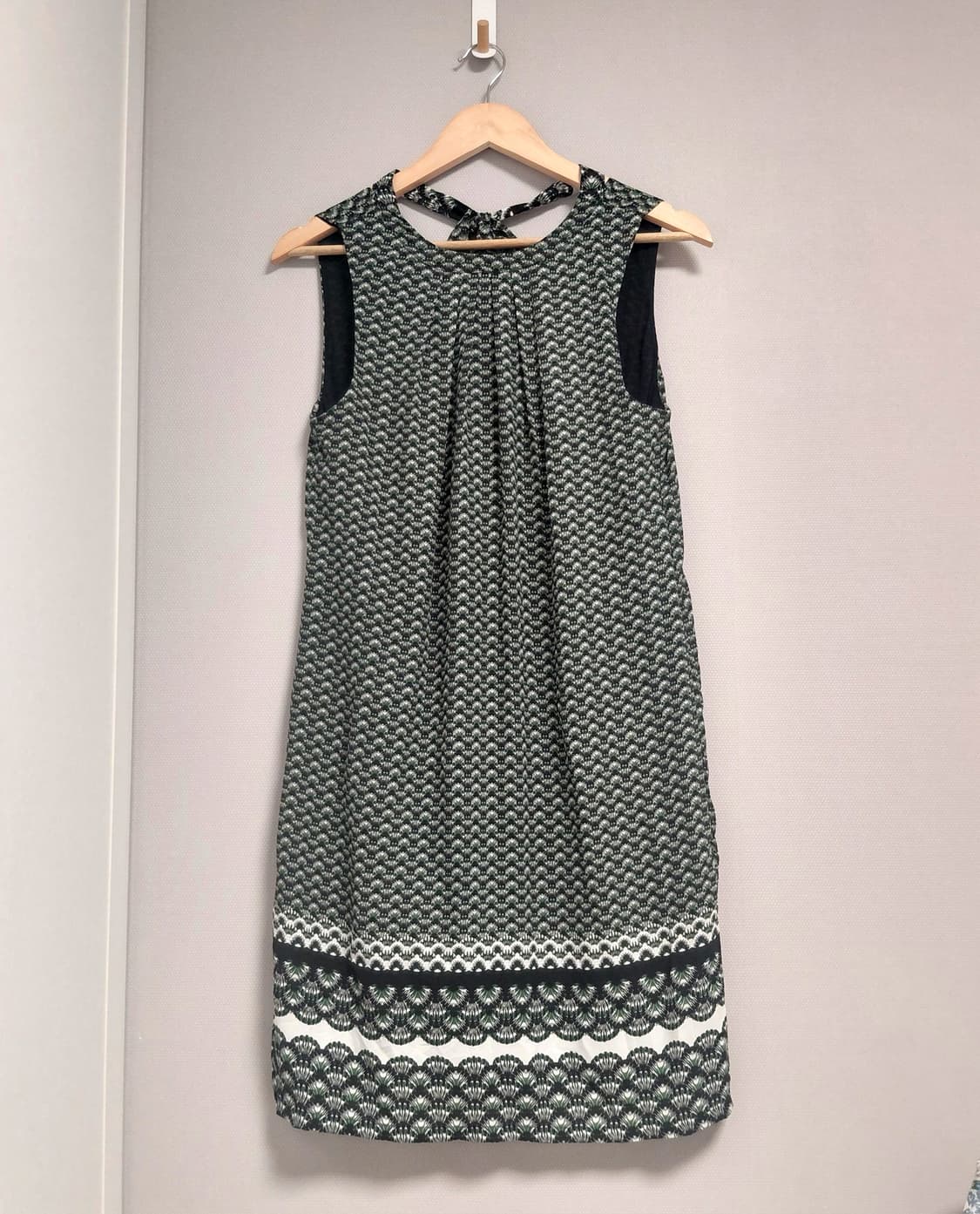 그린 쉘패턴 홀터넥 원피스 상품이미지1