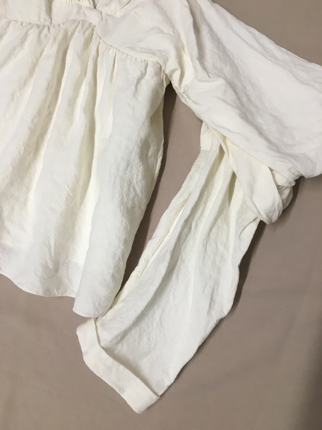 급처! JW앤더슨 오프숄더 상품이미지4