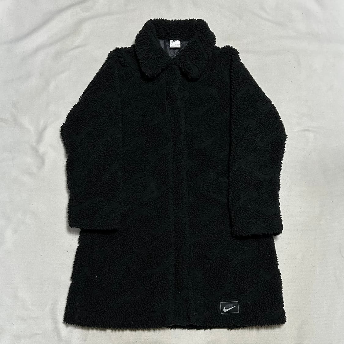 S 나이키 여성용 블랙 뽀글이 롱 코트 상품이미지2