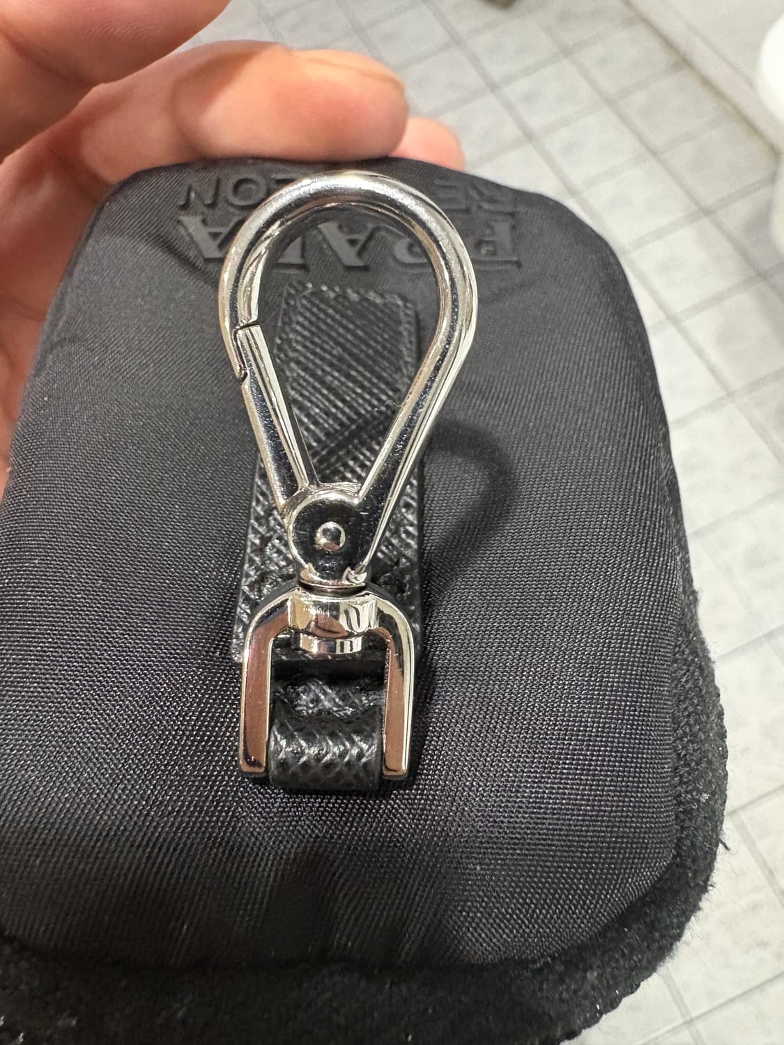 프라다 키링 미니파우치 신형 상품이미지6