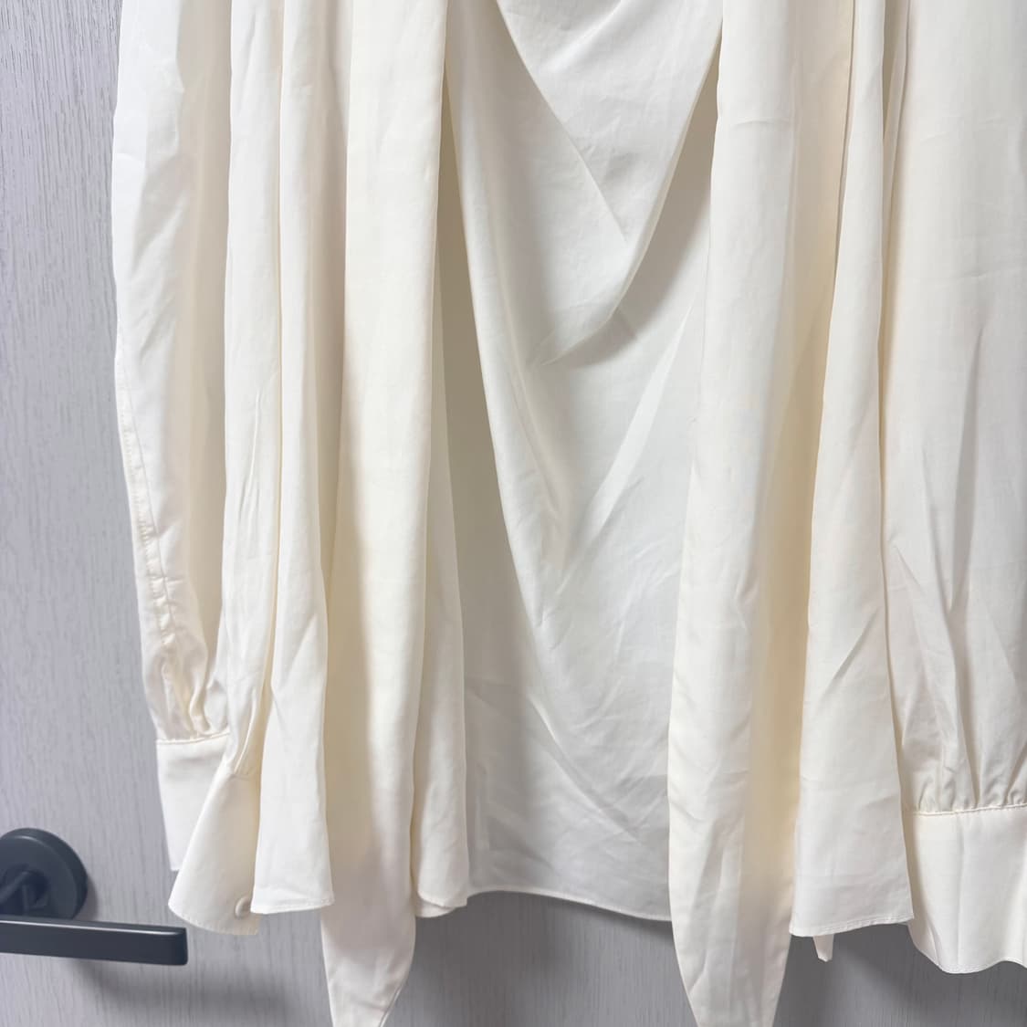 오버듀플레어 타이 블라우스 상품이미지5