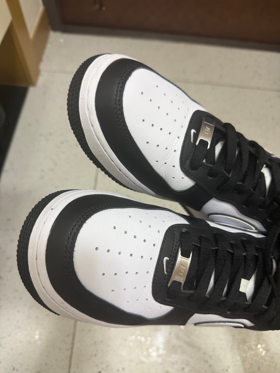 나이키 에어포스 블랙 화이트  상품이미지6