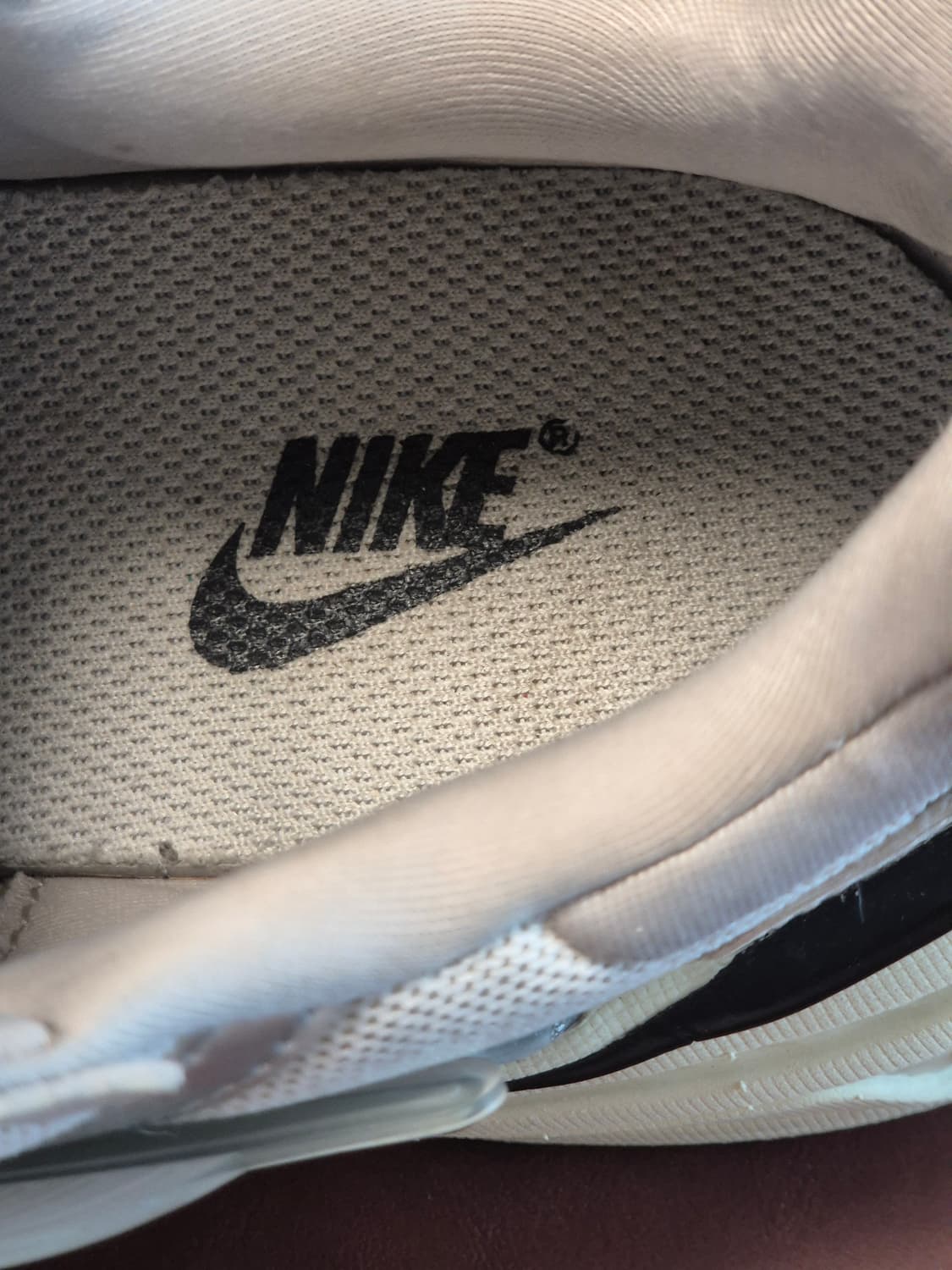 실착용2회 235 (6.5us) 정품 나이키V2K런 서밋 런닝화  상품이미지9