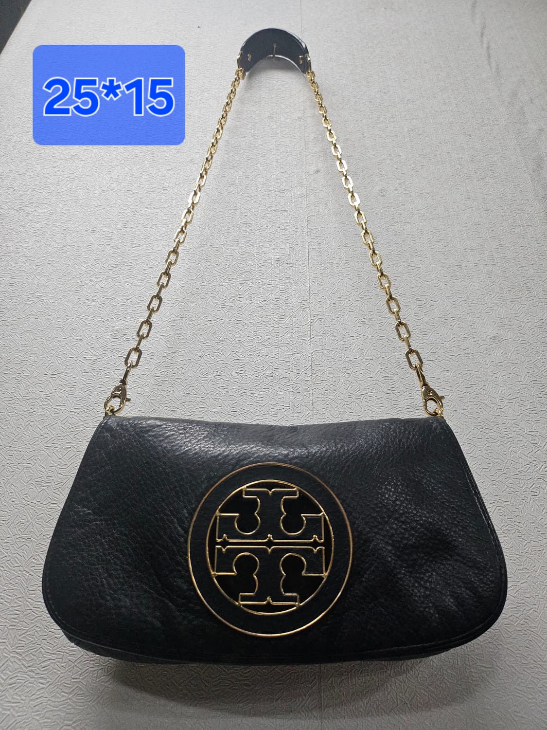 토리버치 블랙 레더 크로스백 상품이미지1