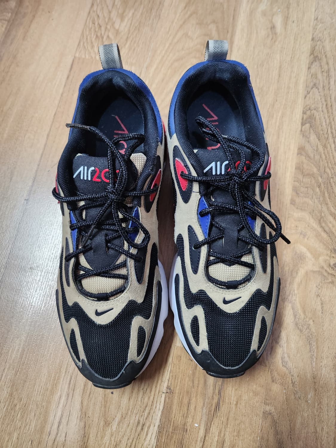 80) 나이키 NIKE 에어맥스 200 팀 골드블랙 상품이미지1