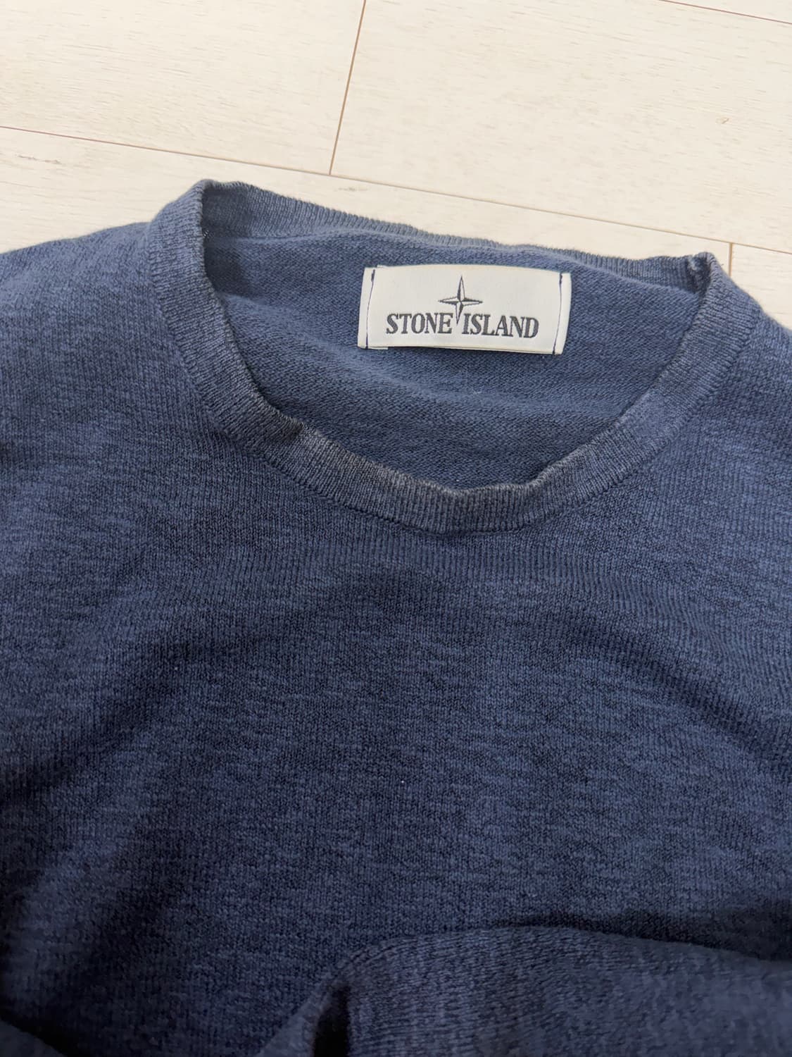 스톤아일랜드 니트 M  사이즈  상태 8.4/10  사진 찍고 절대 안입 상품이미지5