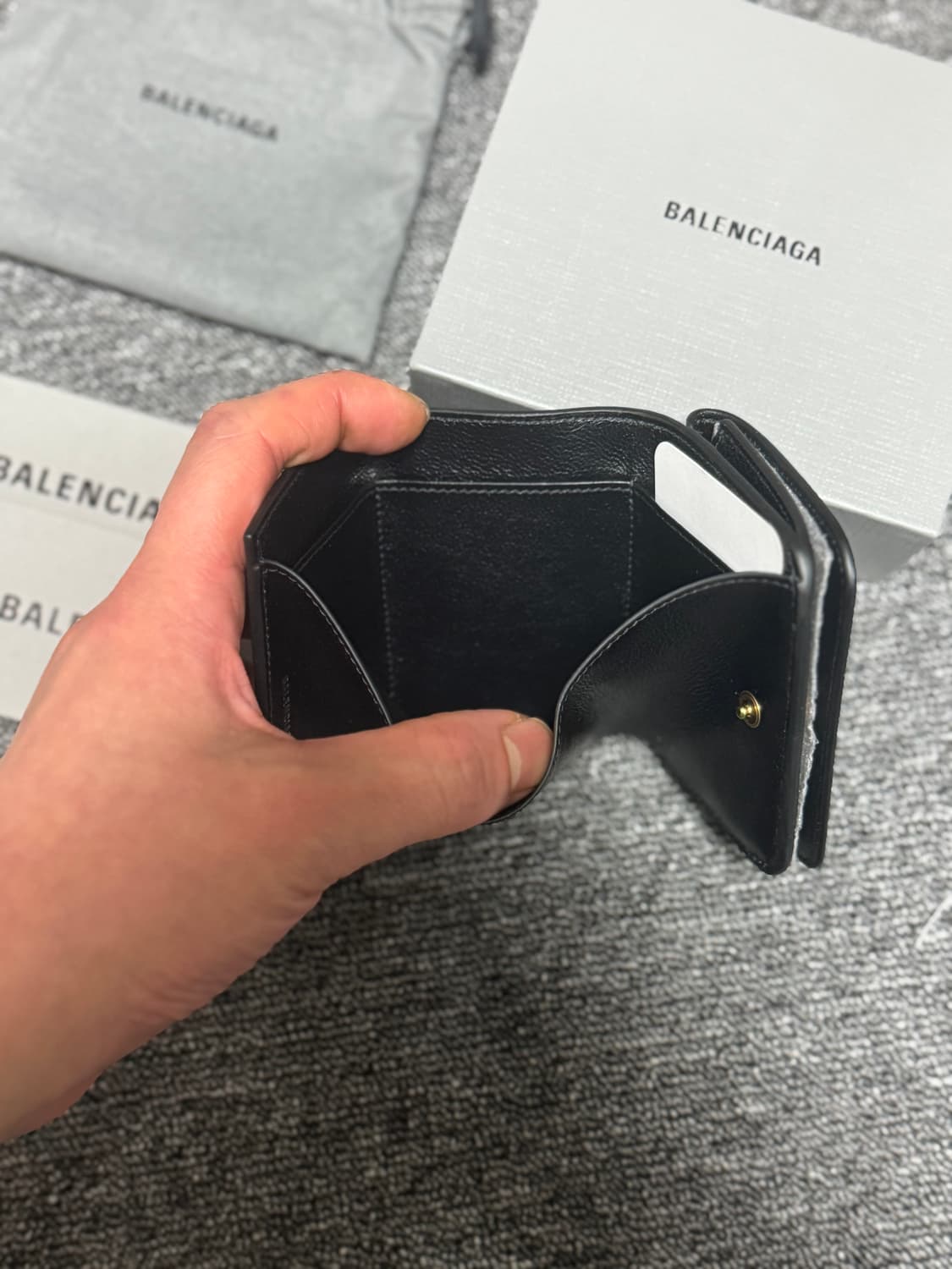 발렌시아가 지갑 상품이미지3