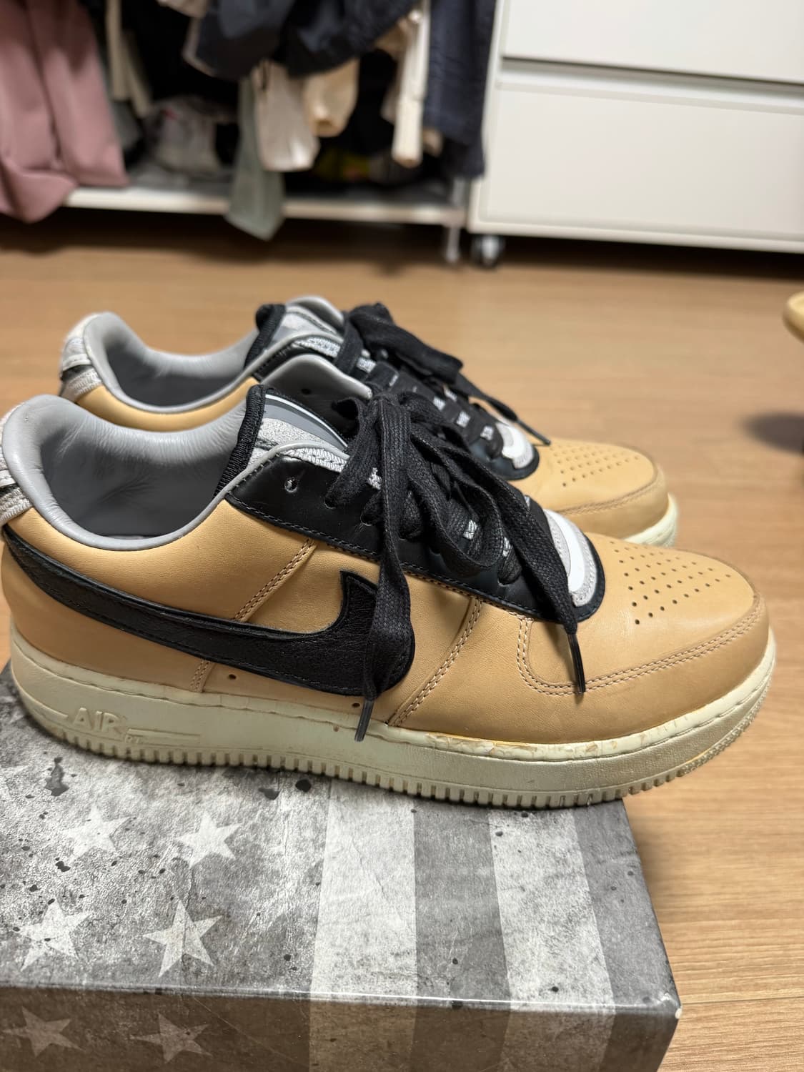 [9] 나이키 x 리카르도 티시 에어포스 1 로우 탄 상품이미지5