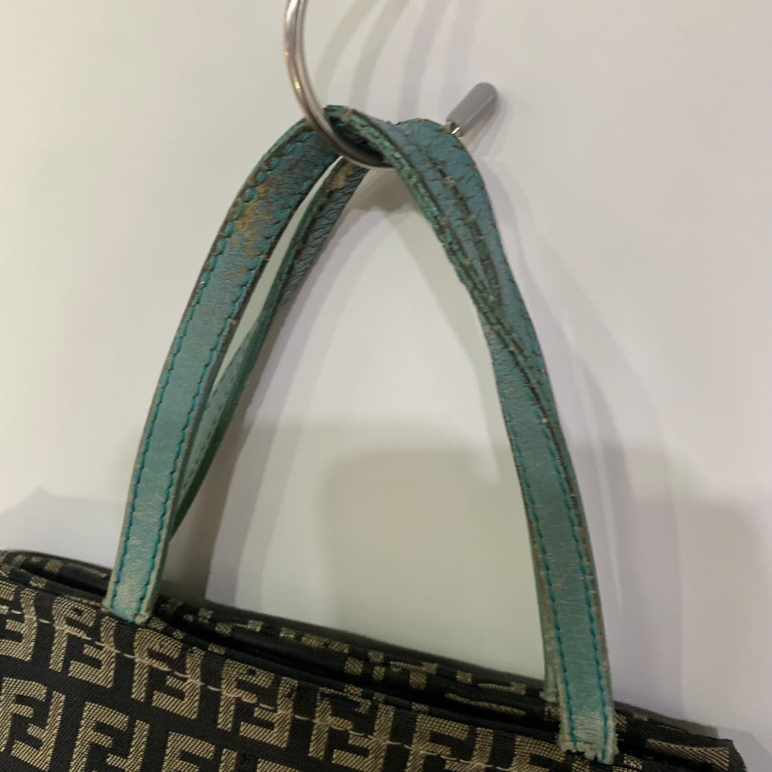 펜디 FF 로고 캔버스백 상품이미지3