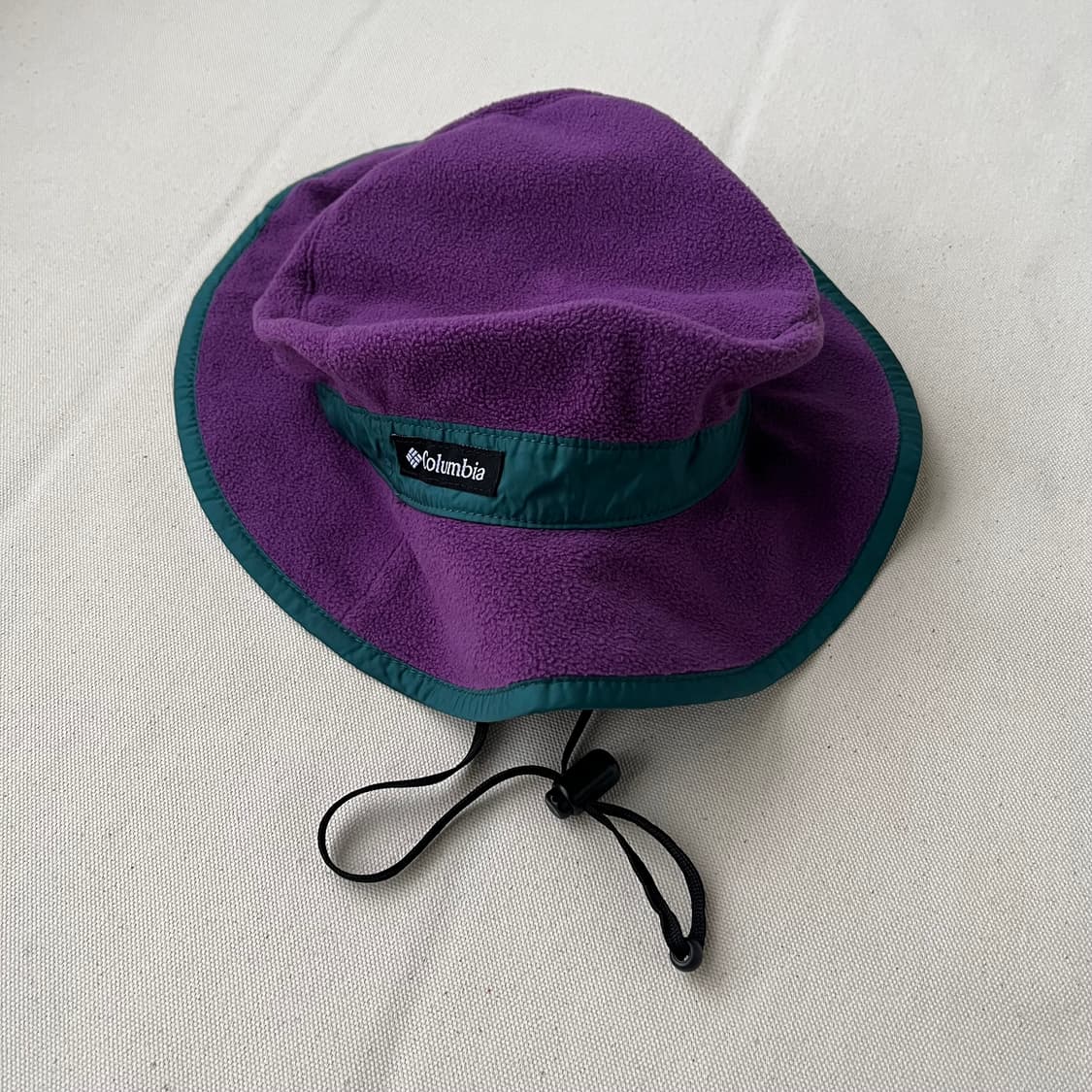 콜럼비아 퍼플 플리스 버킷햇 상품이미지1