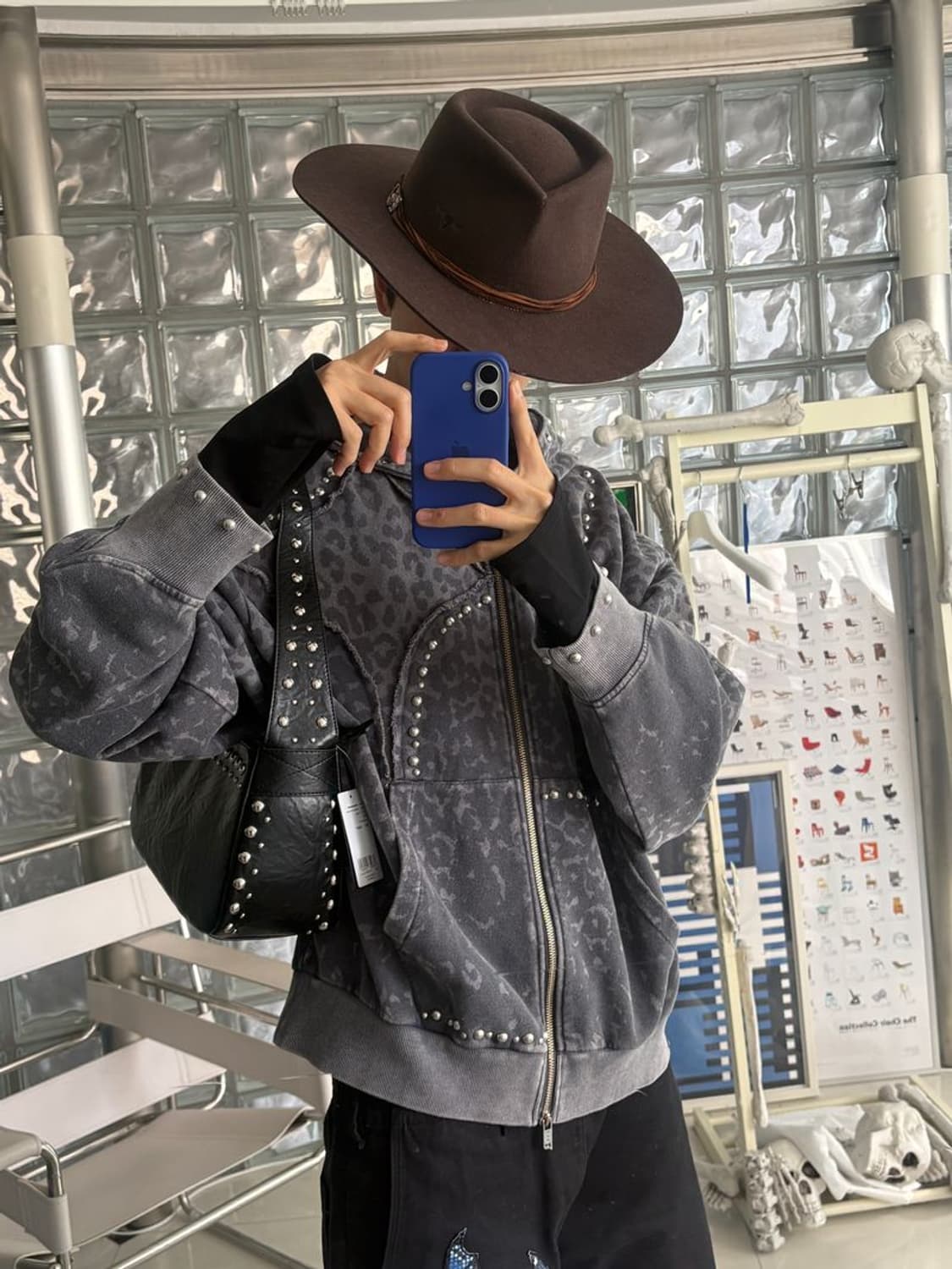 STUD BLEACH LEOPARD ZIP HOODIE 상품이미지1