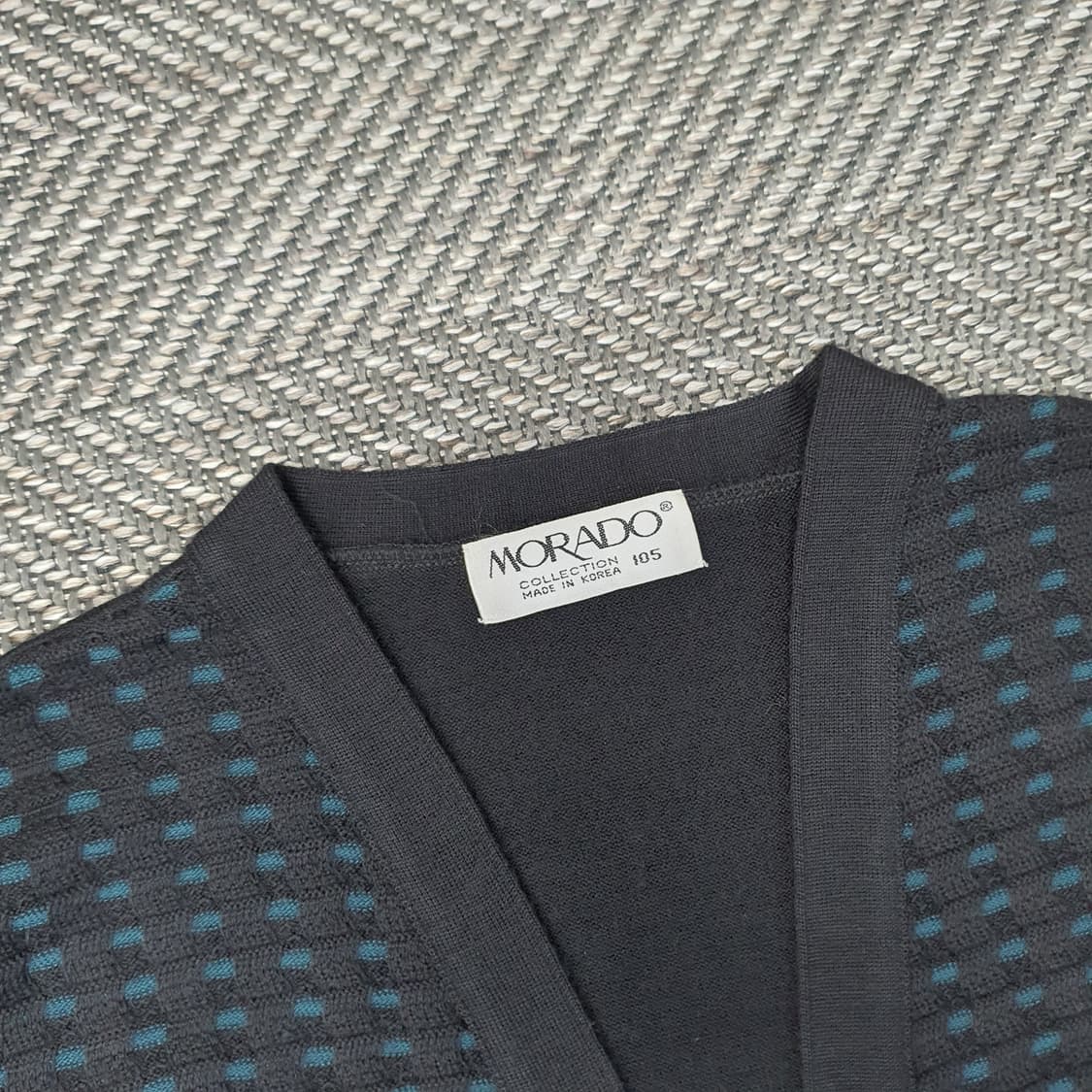 모라도 간절기 브이넥 니트 가디건 남자105 상품이미지2