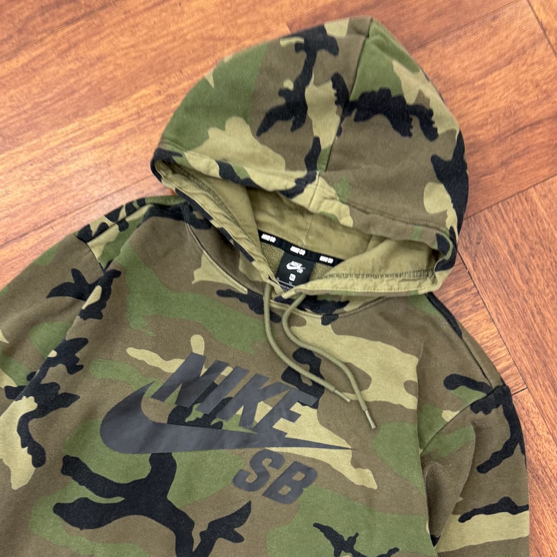 XL 나이키 SB 카모 후드 티셔츠  상품이미지3