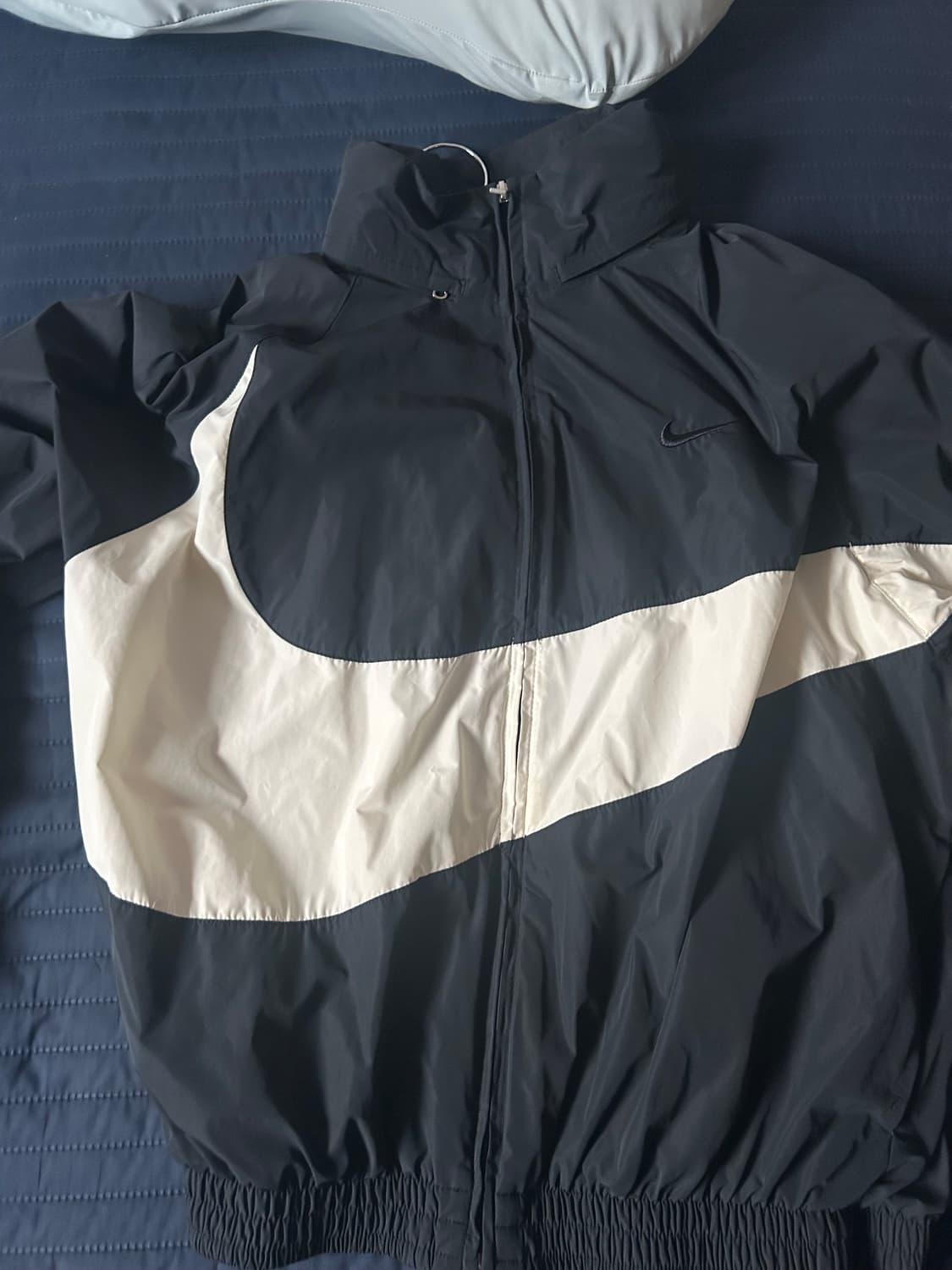 나이키 스우시 바람막이 상품이미지1