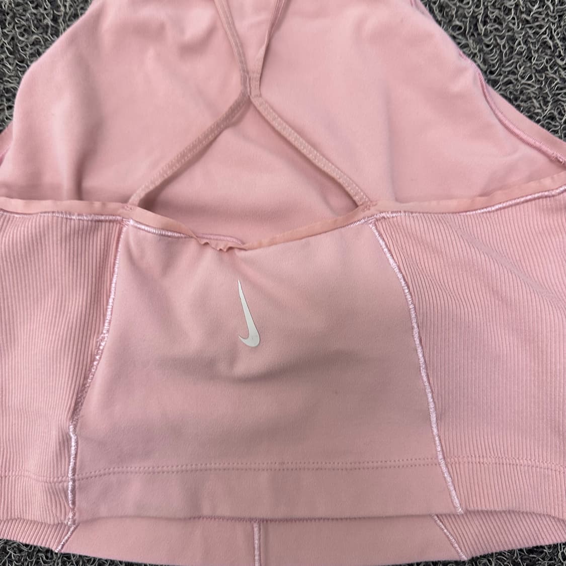 NIKE 나이키 여성 런닝 민소매 나시 브라 운동복 L 상품이미지4
